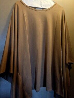 Relaxed Fit Womens Shirt in Camel